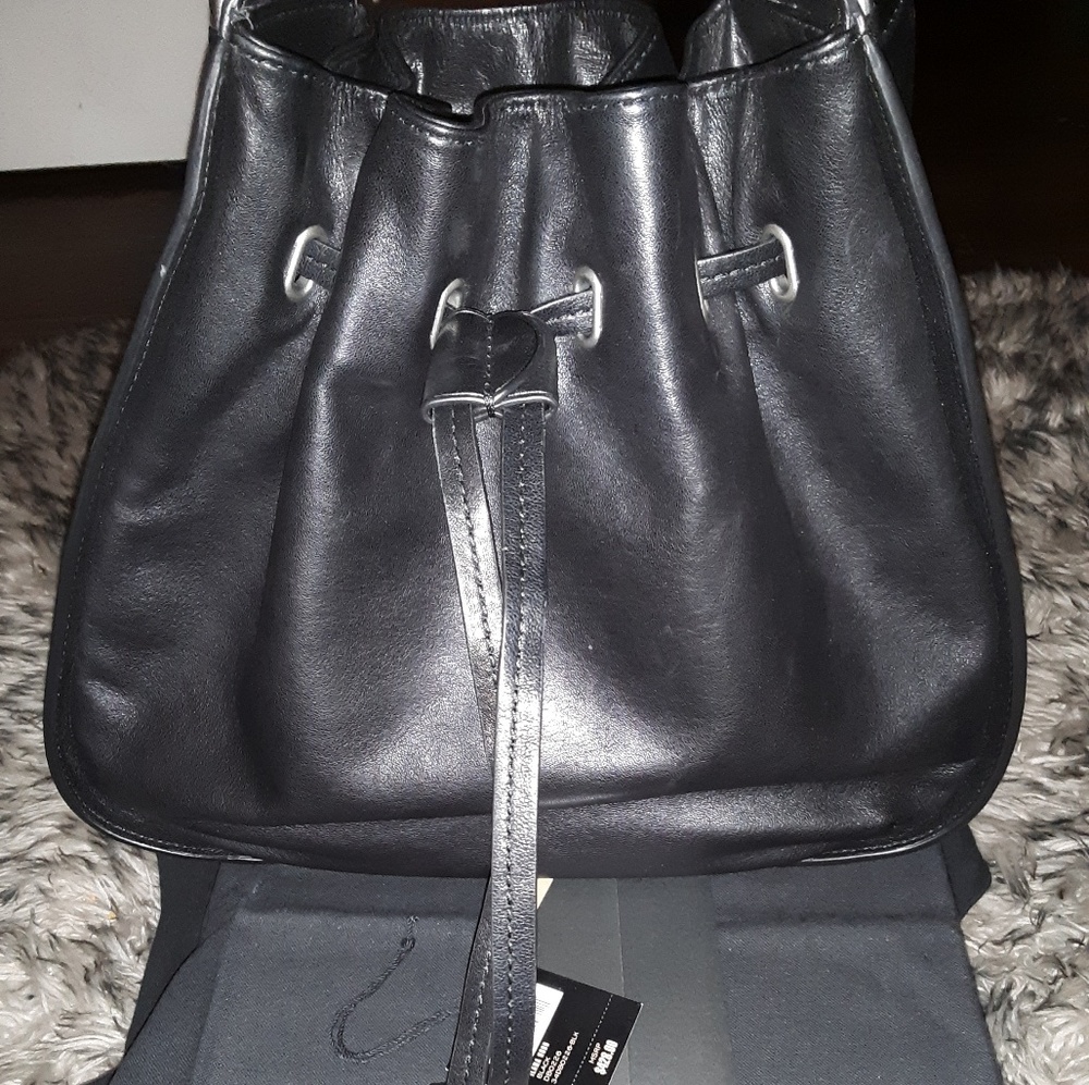 Frye Ilana Hobo, in Black, New, Retail $428 - Picture 3 of 8